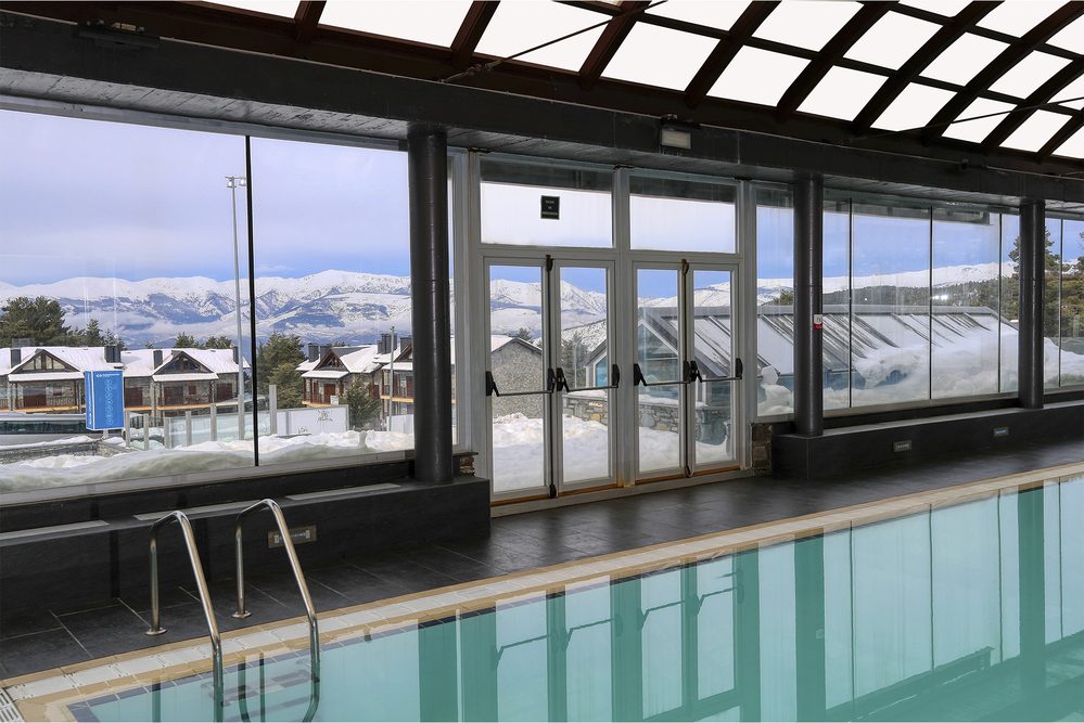 Spa y piscina cubierta del Guitart La Molina